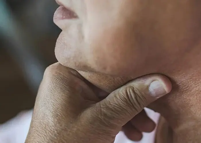 مراجعه به متخصص درمان اختلال بلع