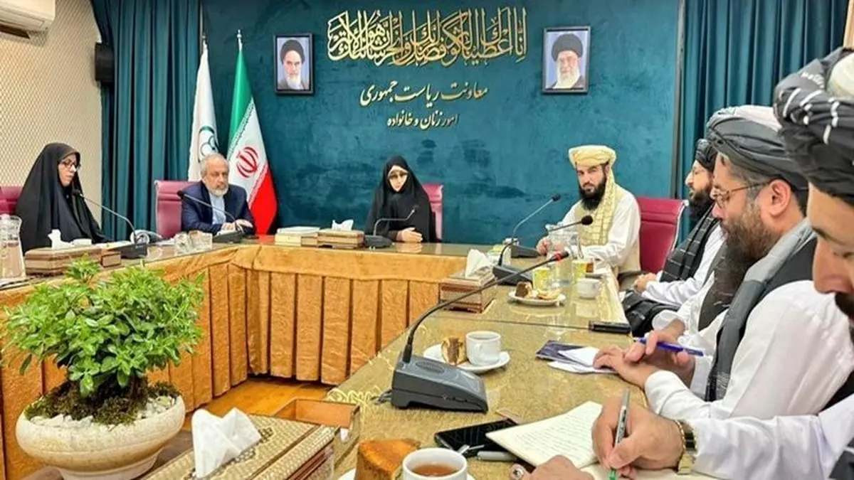 خزعلی در حوزه بهداشت و آموزش با طالبان قرار داد بست