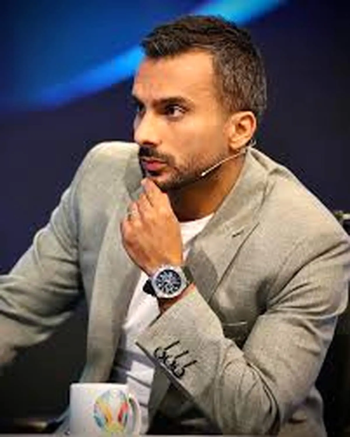 کنایه میثاقی به قلعه نوعی