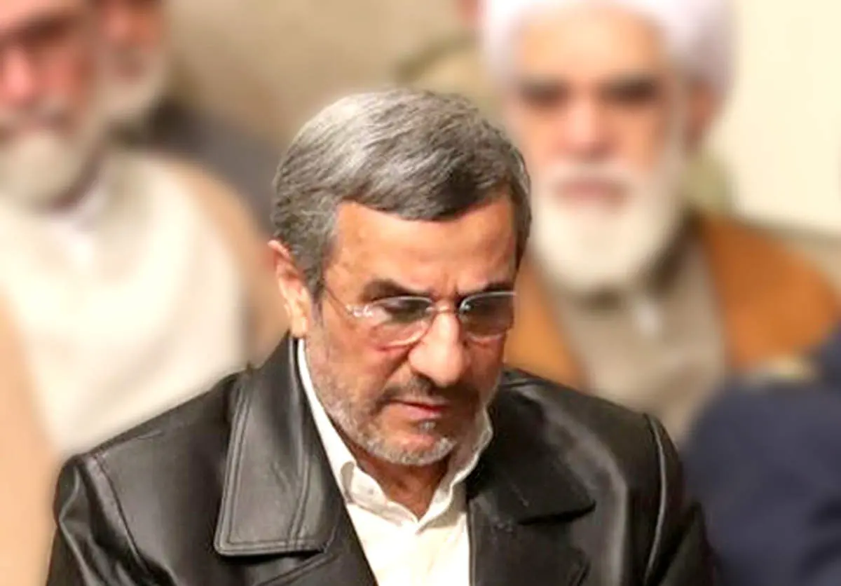 احمدینژاد با کت چرم، دنبال معاون اولی است