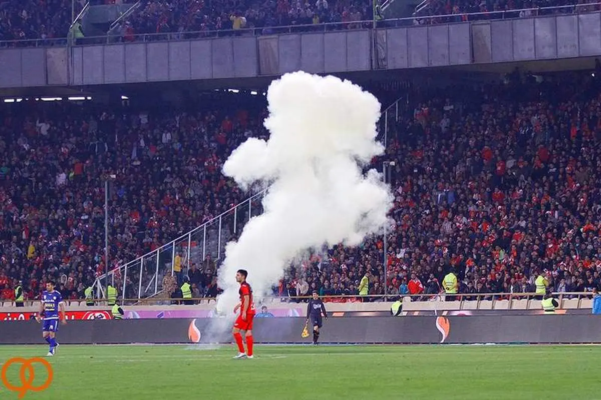 پرتاب نارنجک در ورزشگاه آزادی!/ فیلم