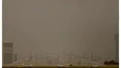 کاهش دما در خوزستان/ هوا مه آلود است