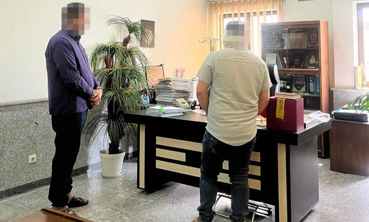 کندن گوش پسر جوان در صف نون بربری!