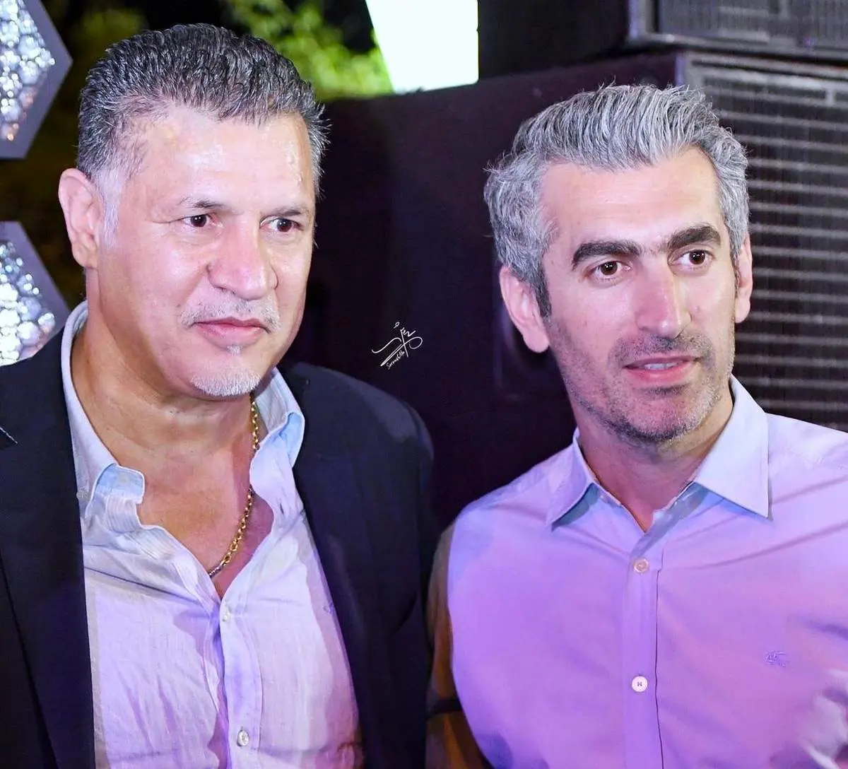 علی دایی با جنتلمن استقلال عکس گرفت/ ببینید