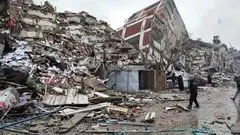 ببینید/ رفتار عجیب مردم ژاپن حین زلزله هفت و نیم ریشتری