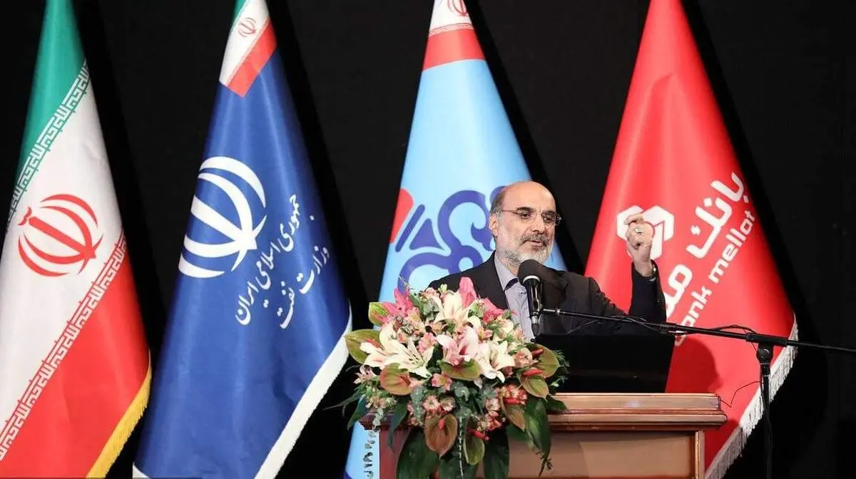 سهام پتروشیمیهای اروند و بندر امام بهزودی عرضه میشود/مجوز ساخت اولین پارک متانول ایران صادر شد