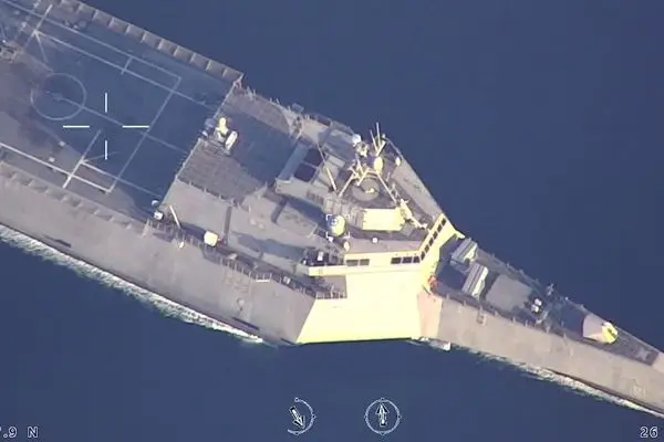  پیام مستقیم سپاه به ناو آمریکا در خلیج‌فارس 