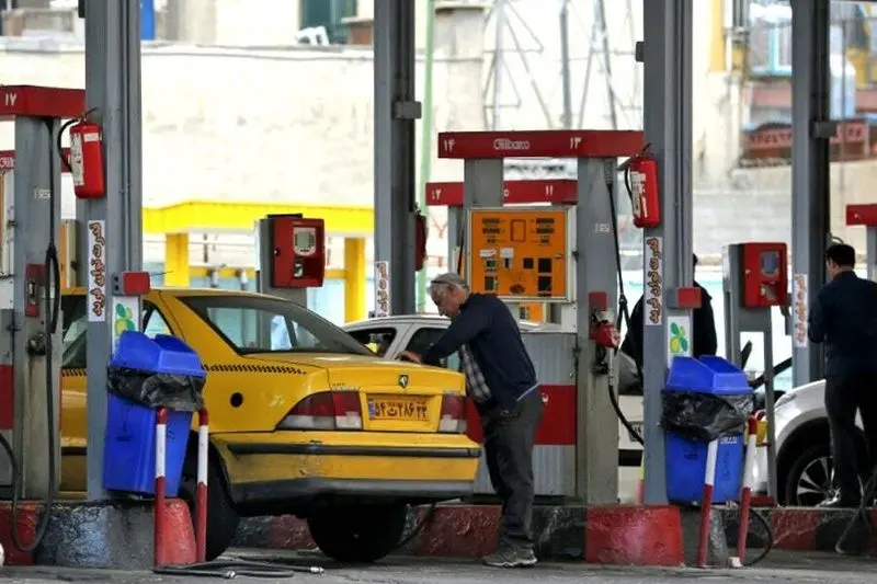  انتقاد تند نماینده مجلس از وضعیت بنزین | اگر بنزین را دست بزنیم تمام شئونات مردم به هم می ریزد 