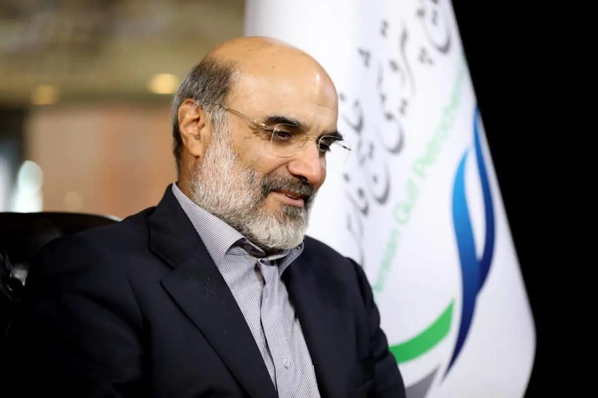منتقد بروکراسی اداری حاکم برای تولید کنندگان هستیم/ علیرغم محدودیتها و تحریمها، امروز در مسیر قله قرار داریم/ باید به داد تولیدکنندگان در صنعت پتروشیمی برسیم