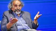 مسئولان خطاهایشان را بپذیرند