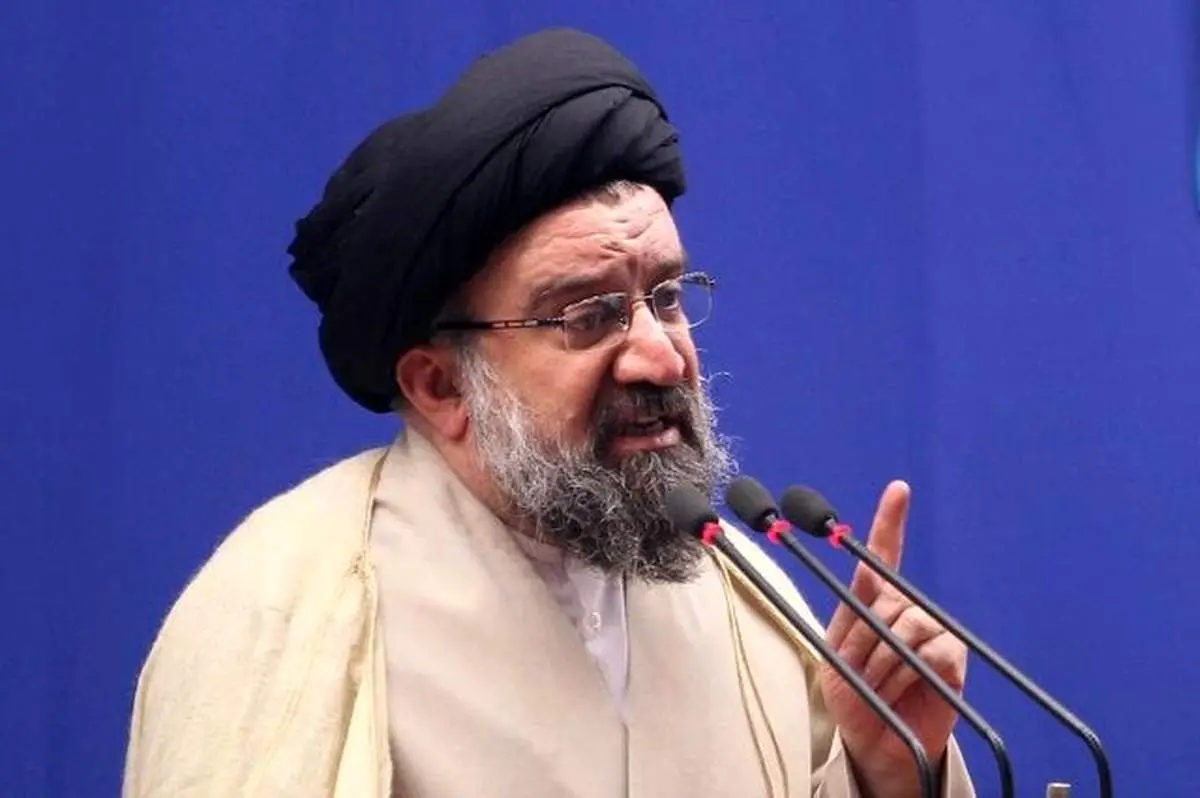دانشجویان پیشانی مبارزه با آمریکا هستند