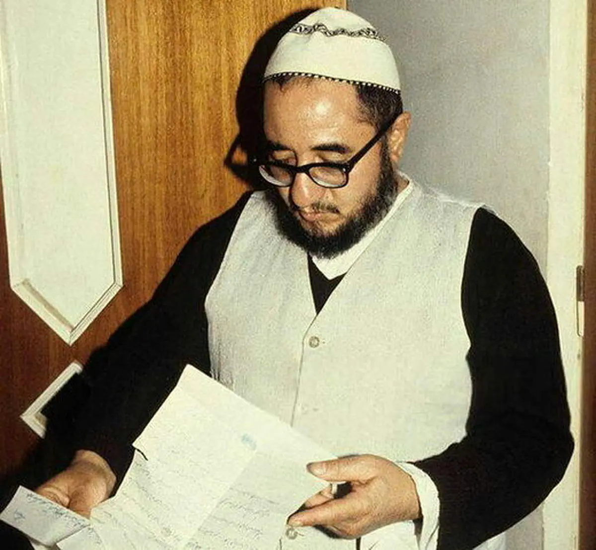 ماجرای اختلاف خلخالی و بنی صدر+عکس