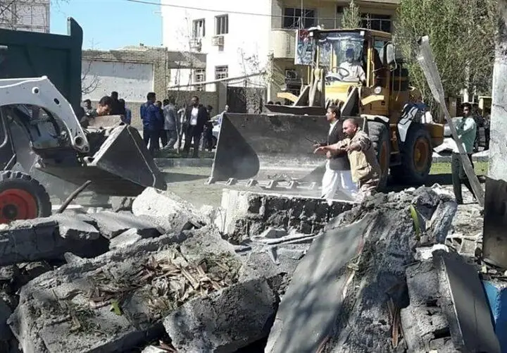 هجوم تروریست‌ها به خانه‌ای که مسافران نوروزی اسکان داشتند/ لحظه پاکسازی و رهاسازی گروگان‌ها / فیلم