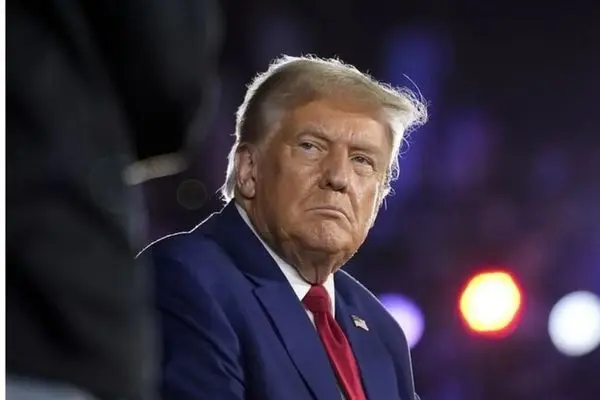 نتانیاهو مجسمه کبوتر صلح را به ترامپ اهدا کرد