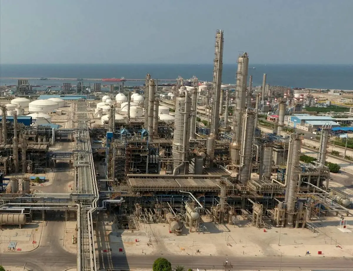 پتروفارس پیشتار بازدهی سالانه در بین صندوقهای پتروشیمی