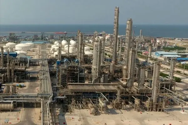 پتروفارس پیشتار بازدهی سالانه در بین صندوق‌های پتروشیمی