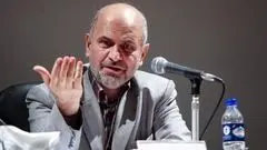 فرشاد مومنی، اقتصاددان در بیمارستان بستری شد