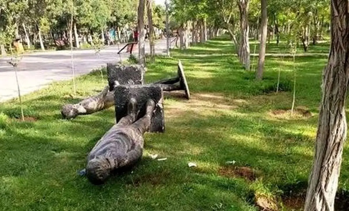 سقوط مجسمه در پارک اراک جان یک کودک را گرفت/ چند مسئول برکنار شدند

