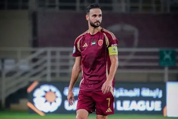 سرمربی معروف پرسپولیس را دور زد!