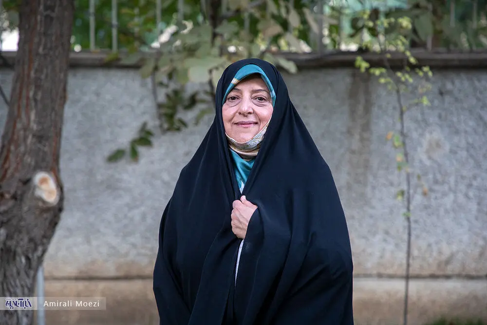روحانی تعداد مدیران زن را افزایش داد، دولت رئیسی زنان را  عزل کرد