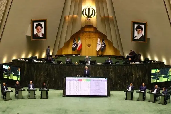 واکنش قاطع مجلس به مصوبه دولت برای گران کردن بنزین
