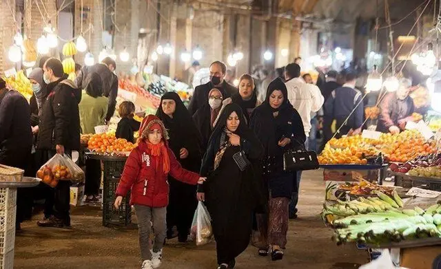 بازار شیراز در شب یلدا