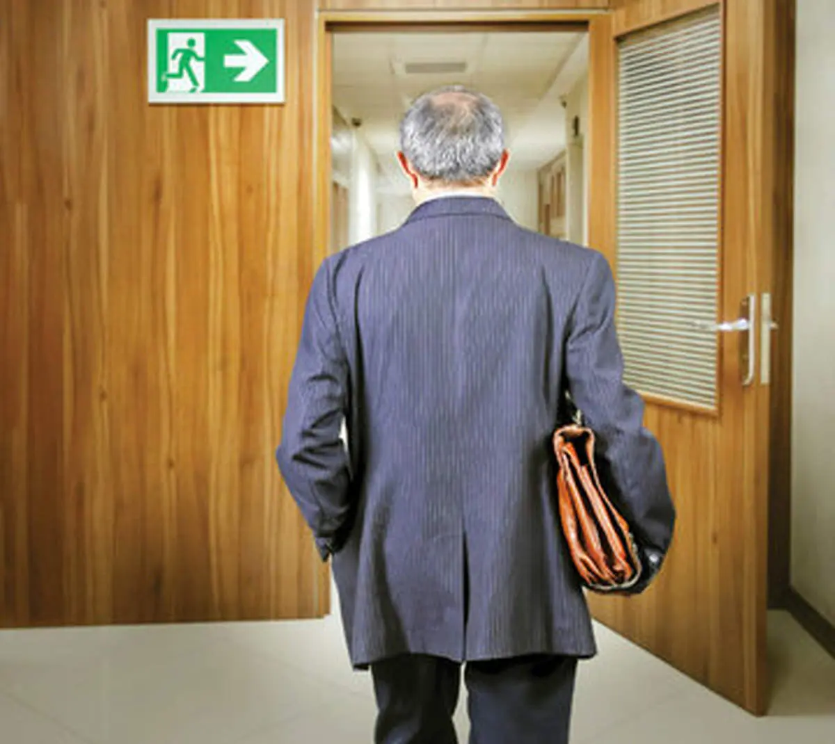 دولت عقب نشست؛ گشت ارشاد مدیران به معنی بگیر و ببند نیست