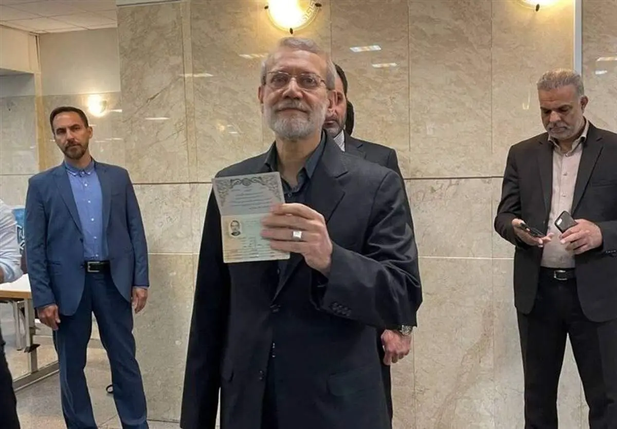 تصویر واضح از شناسنامه علی لاریجانی/ ببینید