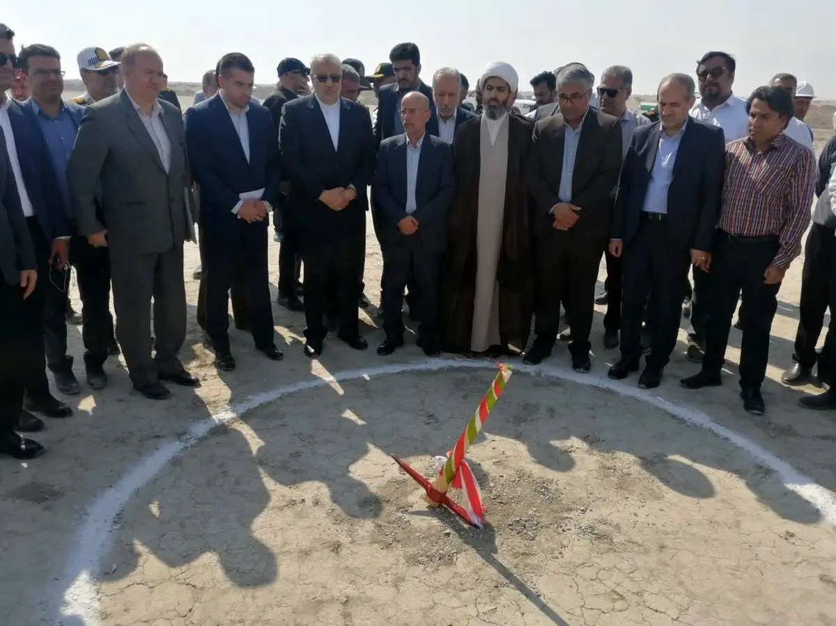 آغاز عملیات دومین مجتمع پتروشیمی در منطقه ویژه اقتصادی لامرد