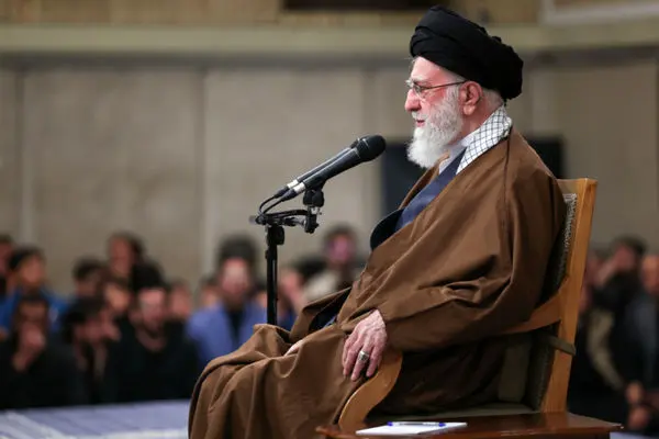 رهبر انقلاب: اختلاف ایران و آمریکا ذاتی است

