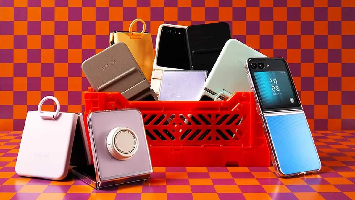 مروری بر تاریخچه گوشیهای تاشوی سری گلکسی Z Flip سامسونگ