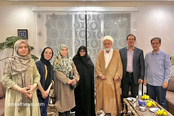 دیدار فرزندان میرحسین موسوی با کروبی