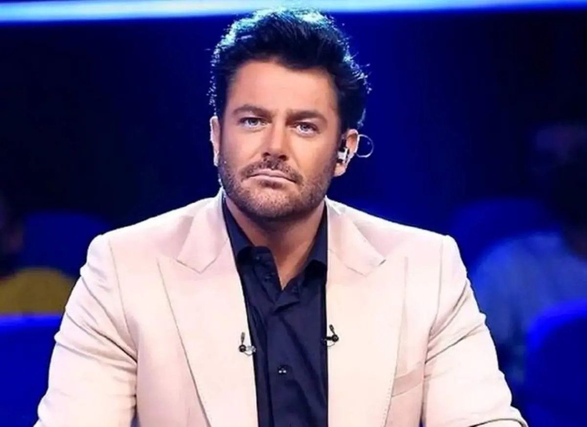  رضا گلزار با همان دکوراسیون مشکی همیشگی! / عکس جدید از خانه پس از ازدواج