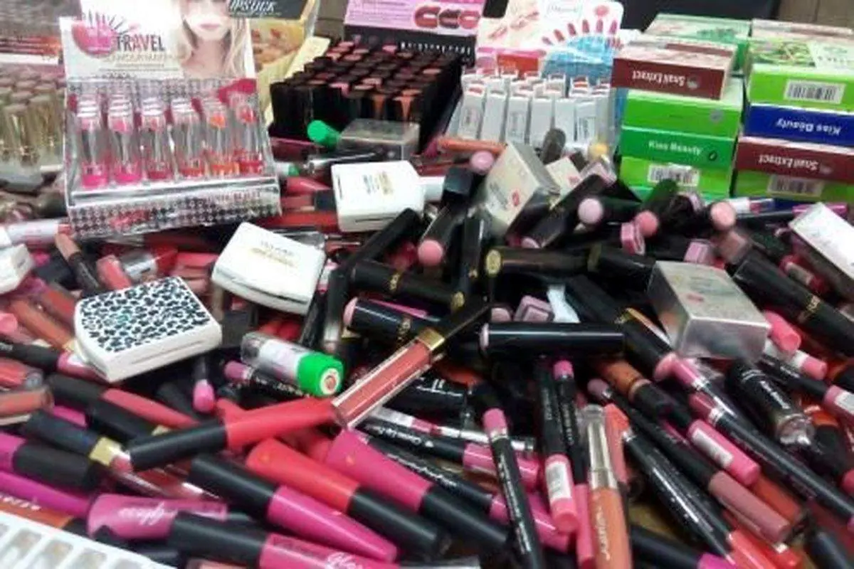 توقیف محموله لوازم آرایشی قاچاق 