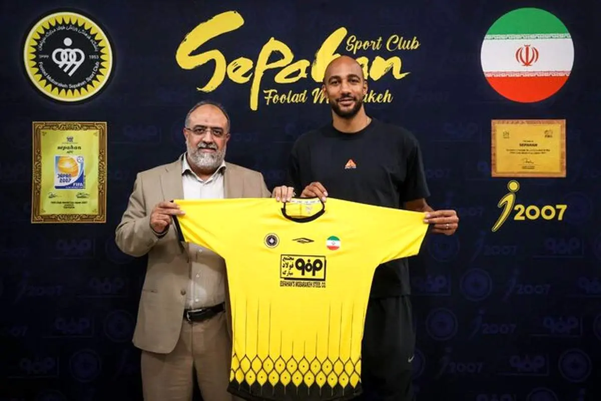 واکنش همسر ستاره فرانسوی به امضای قرارداد با سپاهان