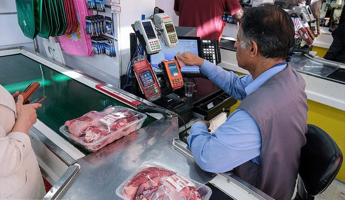 قیمت گوشت قرمز امروز ۱۴ فروردین ۱۴۰۴ / دنده گوساله ۷۰۰ گرم چند؟