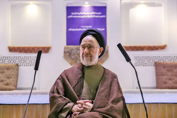 تصاویری جالب از پینگ پنگ بازی کردن سیدمحمد خاتمی