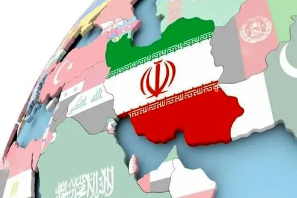 شرق و غرب در تلاشند تا ایران را محدود کنند