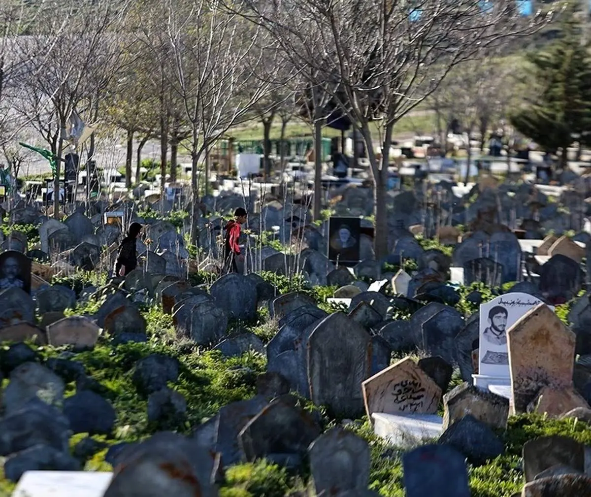 عجیب‌ترین گورستان ایران اینجاست/ تصاویر