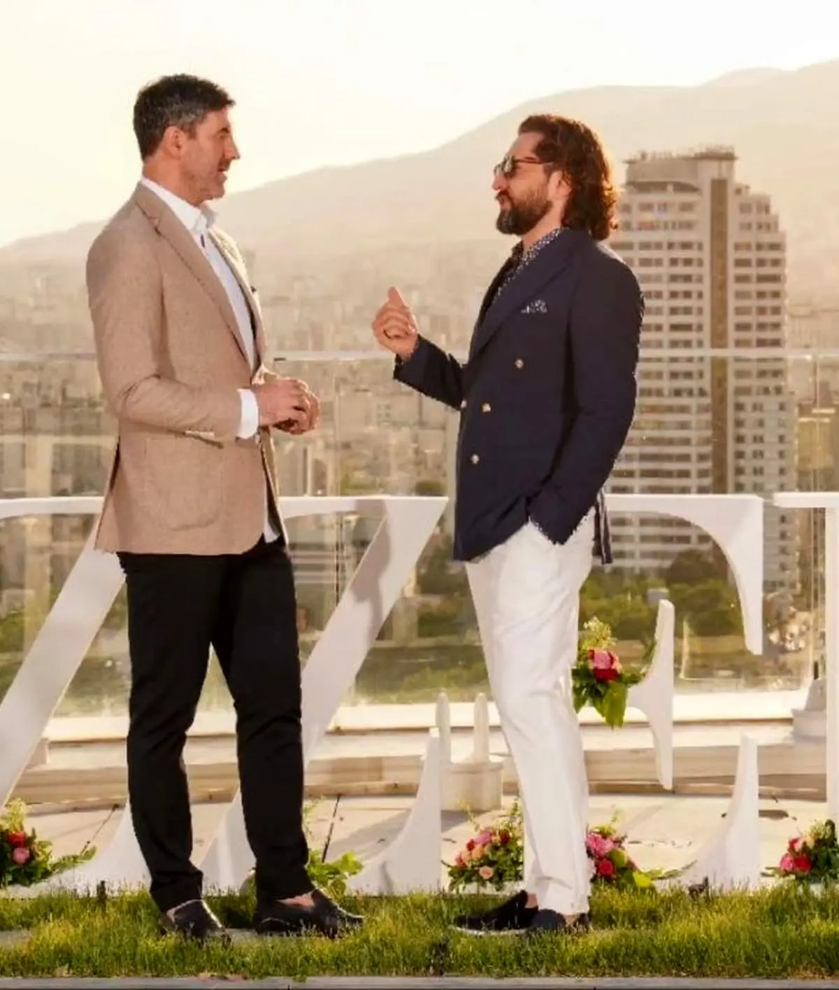 دورهمی بهرام رادان با حضور متفاوت آقا کریم/ تصاویر