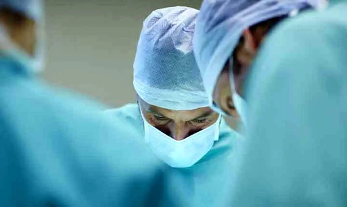 برخی پزشکان به راحتی گواهی تغییر جنسیت صادر میکنند