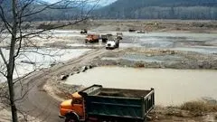 توقف برداشت غیرمجاز از بستر دریاچه ارومیه با اقدام فوری محیط‌بانان