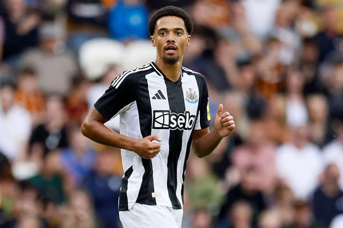 مدافع انگلیسی جدید پرسپولیس در راه ایران