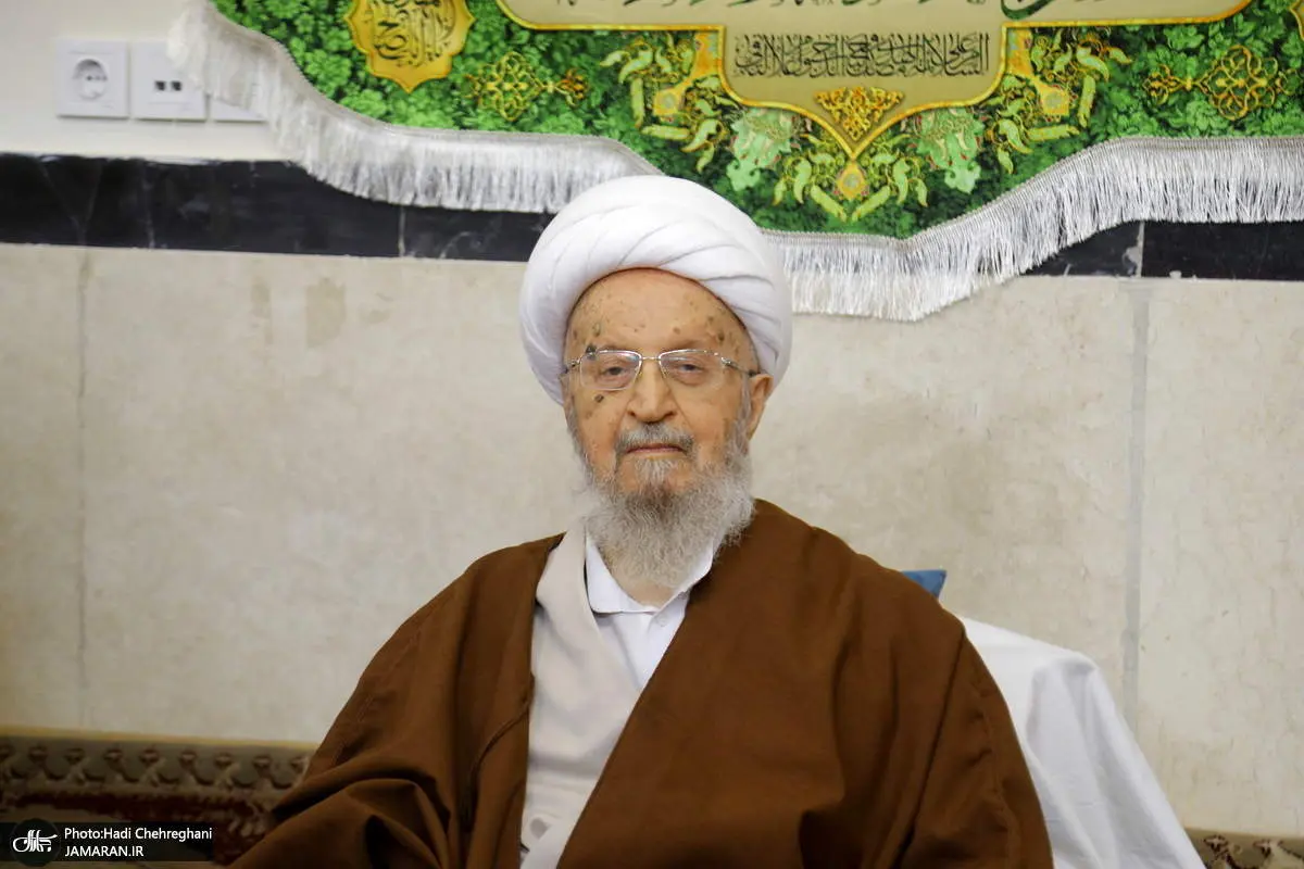 آیت الله مکارم شیرازی با تعطیلی شنبه ها مخالفت کرد