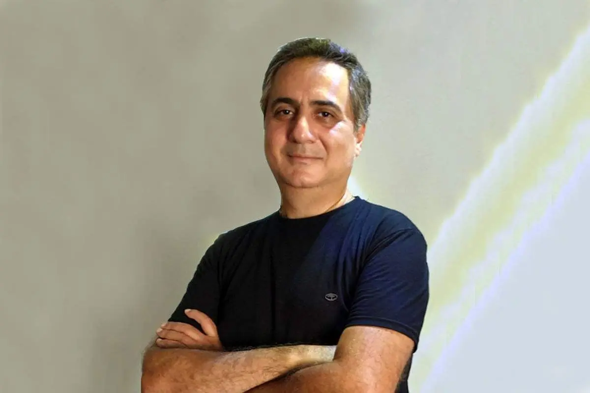 حافظ شباهت خاصی به داوینچی دارد