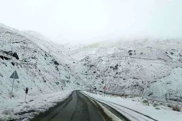 بارش برف و کولاک شدید در این مناطق کشور/ کاهش 12 درجه ای دما