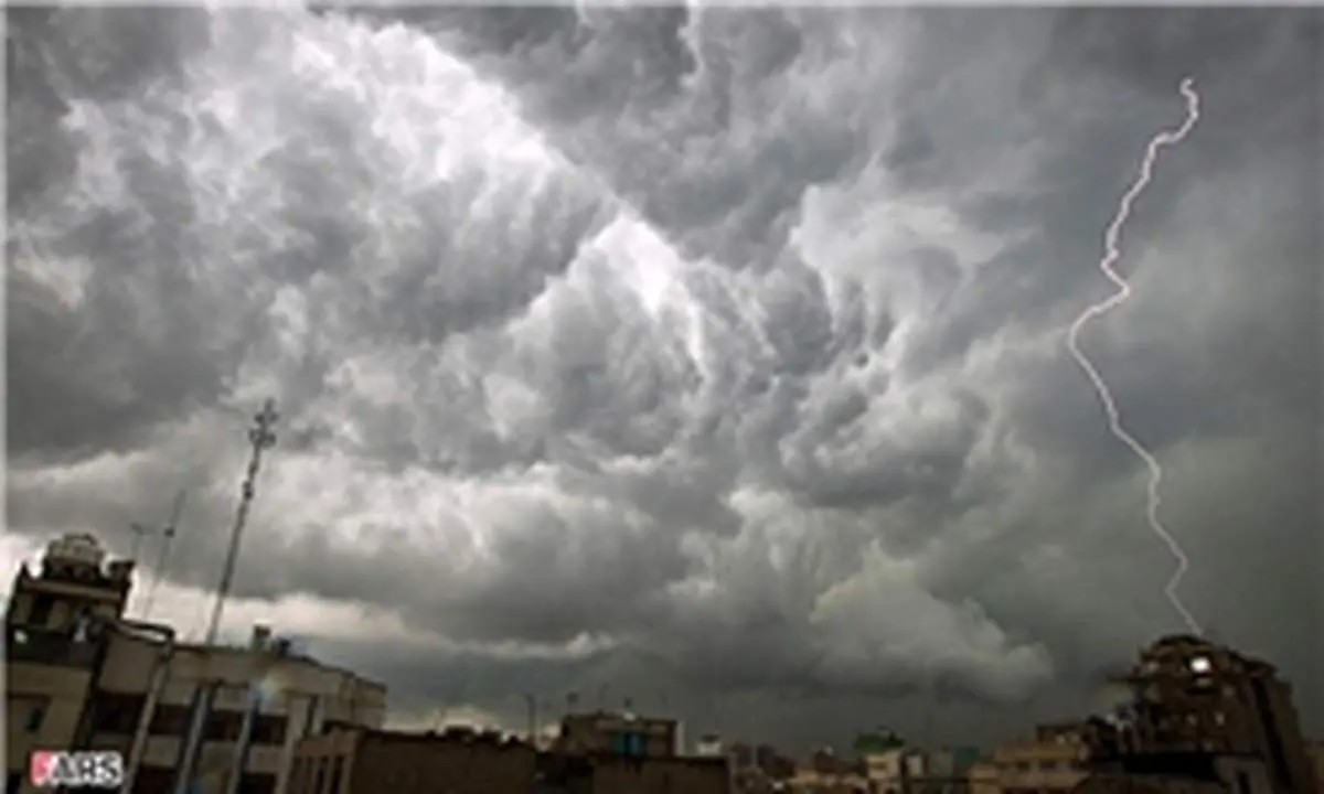 منتظر رعد و برق و رگبار باشید 