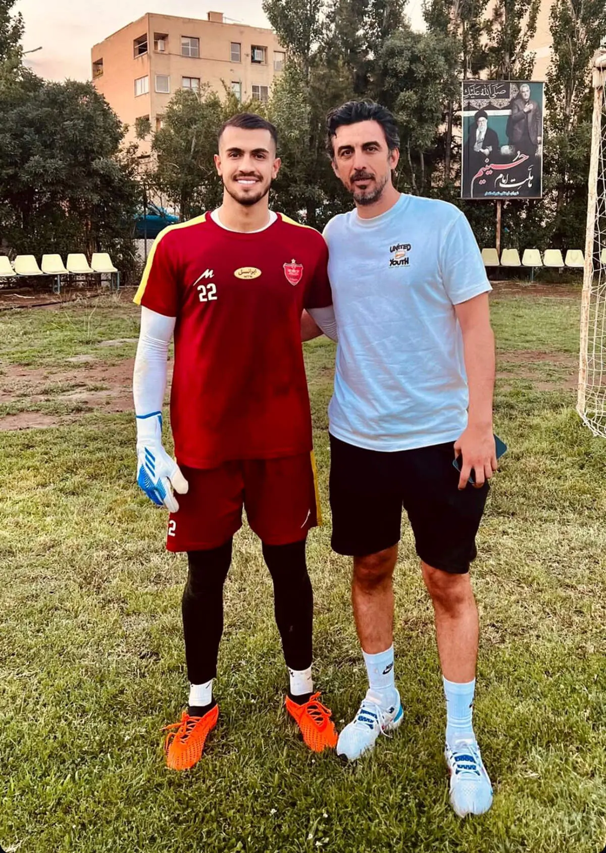 جانشین بیرانوند در کنار یک استقلالی دیده شد