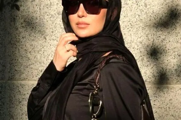 استوری جذاب مینا مختاری/ چشم نظر، گل لیلوم و دکوراسیون لوکس 