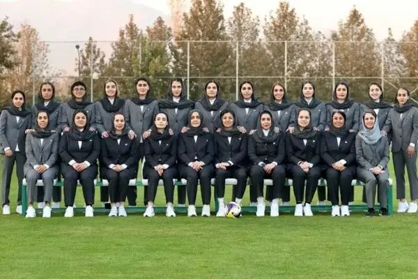 استایل شیک دختران تیم ملی فوتسال قبل پرواز/ عکس

